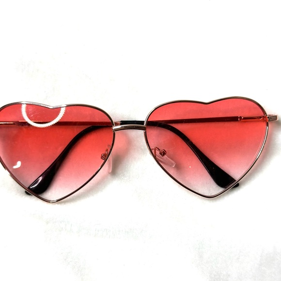 Heart Shaped Sunglasses - Picture 3 of 6